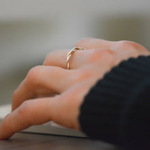 Charger l'image dans la galerie, Bague Entrelacée