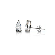 Charger l'image dans la galerie, Boucles d'oreilles en or blanc palladié 750 serties de Diamant en poire | Faventine Joaillerie en ligne française