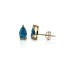 Charger l'image dans la galerie, Boucles d'oreilles en or jaune 750 serties de Topaze Blue London en poire | Faventine Joaillerie en ligne française