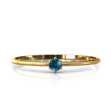 Charger l'image dans la galerie, Mini solitaire en or jaune 750 serti d'une Topaze Blue London