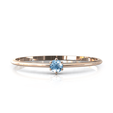 Charger l'image dans la galerie, Mini solitaire en or rose 750 serti d'une Aigue marine