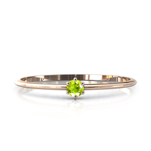 Charger l'image dans la galerie, Mini solitaire en or rose 750 serti d'un Péridot