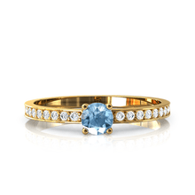 Charger l'image dans la galerie, Solitaire en or jaune 750 serti d'une Aigue-Marine et empierré de 18 diamants
