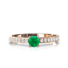 Charger l'image dans la galerie, Solitaire en or rose 750 serti d'une Emeraude et empierré de 18 diamants