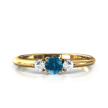 Charger l'image dans la galerie, Solitaire épaulé en or jaune 750 serti d'une Topaze Blue London centrale de 4 mm