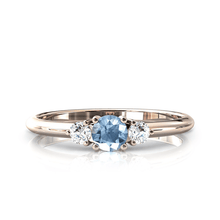 Charger l'image dans la galerie, Solitaire épaulé en or rose 750 serti d'une Aigue-marine centrale de 4 mm
