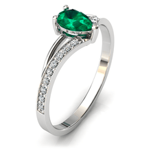 Charger l'image dans la galerie, Solitaire en or blanc 750 serti d'une Emeraude en taille poire