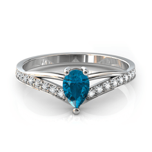 Charger l'image dans la galerie, Solitaire en or blanc 750 serti d'une Topaze Blue London en taille poire