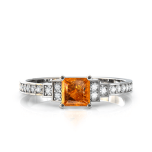 Charger l'image dans la galerie, Solitaire en or blanc 750 serti d'une Citrine en taille princesse