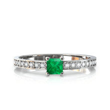 Charger l'image dans la galerie, Solitaire en or blanc 750 serti d'une Emeraude en taille princesse