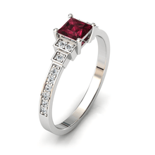 Charger l'image dans la galerie, Solitaire en or blanc 750 serti d'un grenat Rhodolite en taille princesse