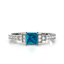 Charger l'image dans la galerie, Solitaire en or blanc 750 serti d'une Topaze en taille princesse