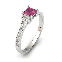 Charger l'image dans la galerie, Solitaire en or blanc 750 serti d'une Tourmaline en taille princesse