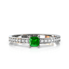 Charger l'image dans la galerie, Solitaire en or blanc 750 serti d'un grenat Tsavorite en taille princesse