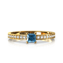 Charger l'image dans la galerie, Solitaire en or jaune 750 serti d'une Aigue-marine en taille princesse