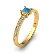 Charger l'image dans la galerie, Solitaire en or jaune 750 serti d'une Aigue-marine en taille princesse