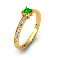 Charger l'image dans la galerie, Solitaire en or jaune 750 serti d'un grenat Tsavorite en taille princesse