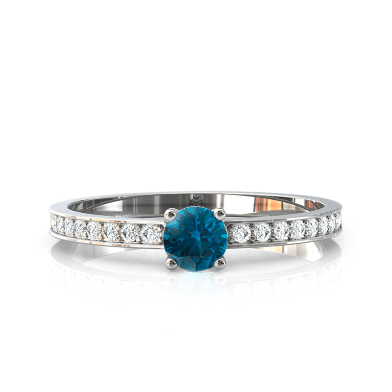 Solitaire en or blanc 750 serti d'une Topaze Blue London et empierré de 18 diamants