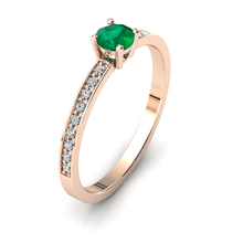 Charger l'image dans la galerie, Solitaire en or rose 750 serti d'une Emeraude et empierré de 18 diamants
