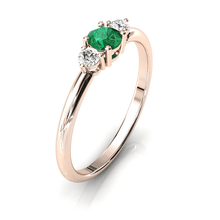 Charger l'image dans la galerie, Solitaire épaulé en or rose 750 serti d'une Emeraude centrale de 4 mm
