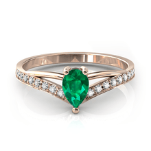 Charger l'image dans la galerie, Solitaire en or rose 750 serti d'une Emeraude en taille poire
