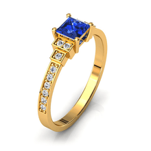 Charger l'image dans la galerie, Solitaire en or jaune 750 serti d'une Tanzanite en taille princesse
